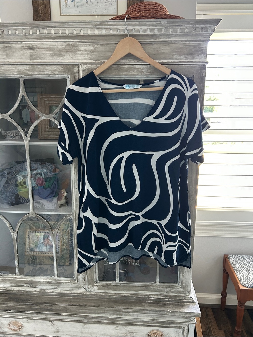 Abstract Navy & White V-Neck Womens Top by Escapada